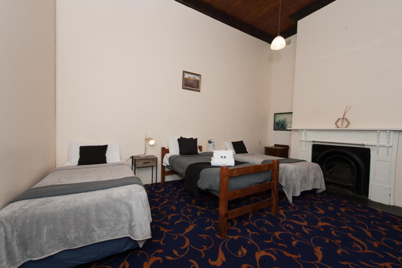 Riverina Hotel Holbrook Esterno foto