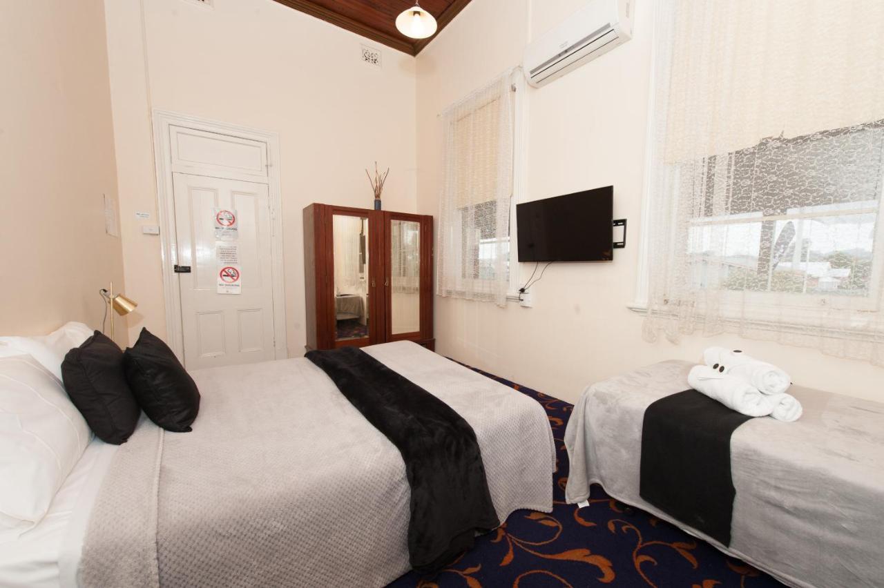 Riverina Hotel Holbrook Esterno foto